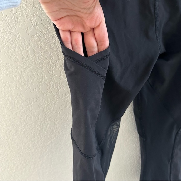 Lululemon Lululemon Outrun 17" Crop
Black size 4 - Picture 10 of 12